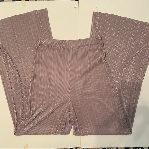 MISSGUIDED Wide Leg Pleat Trousers - Picture 4 of 5